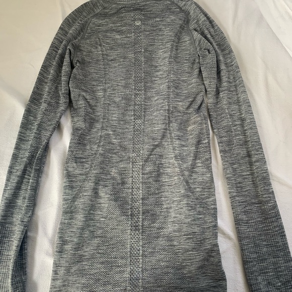 Lululemon Grey Swiftly Tech Long Sleeve - Picture 2 of 3